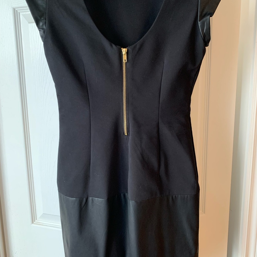LBD - Picture 2 of 5